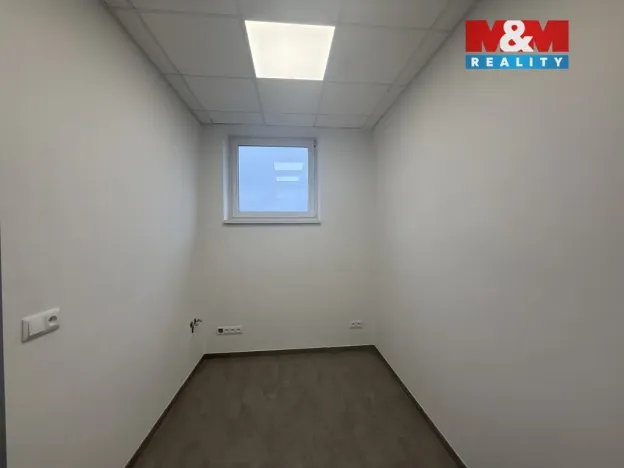Pronájem skladu, Králova Lhota, 86 m2