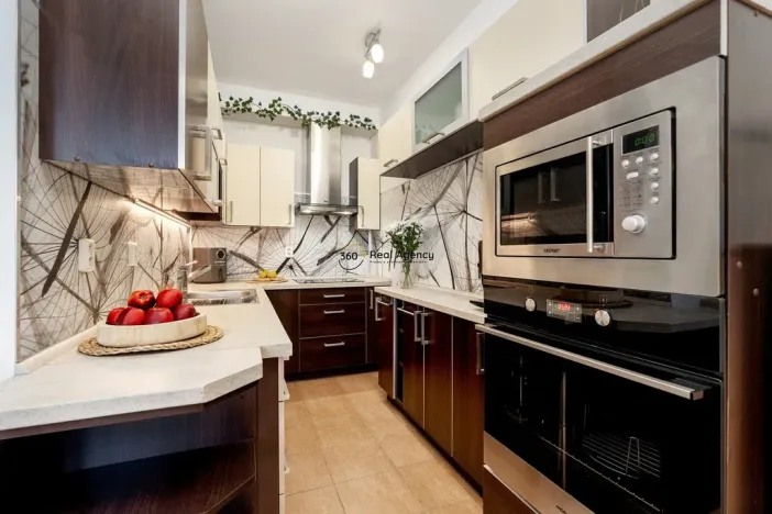 Prodej bytu 2+kk, Praha - Vinoř, Českodubská, 63 m2