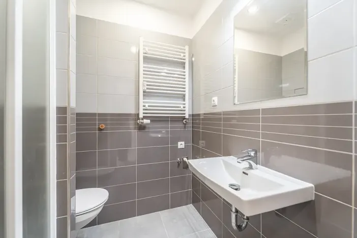 Pronájem bytu 2+kk, Praha - Libeň, Pod Labuťkou, 52 m2