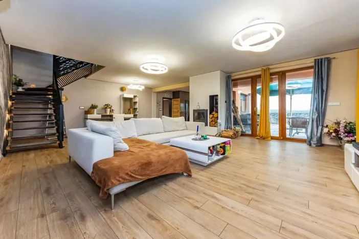 Prodej rodinného domu, Buš, 375 m2