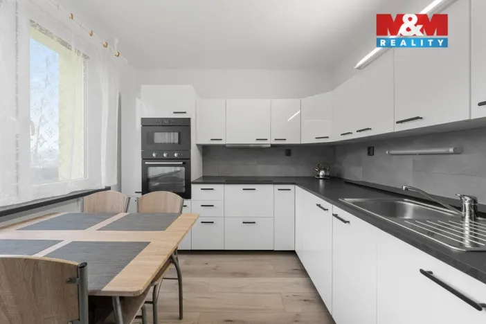 Prodej bytu 3+1, Děčín - Děčín XXVII-Březiny, Kosmonautů, 66 m2