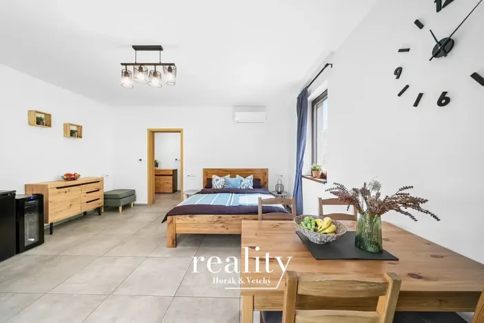 Prodej vícegeneračního domu, Perná, 205 m2