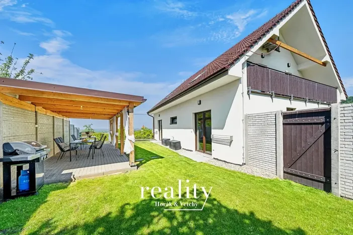 Prodej rodinného domu, Perná, 205 m2