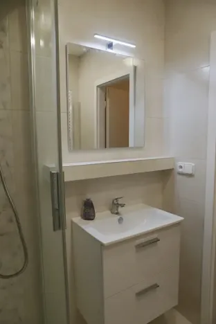 Pronájem bytu 2+1, Hradec Králové, Sezemická, 61 m2