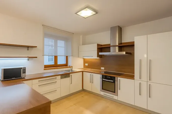 Pronájem rodinného domu, Praha, 145 m2