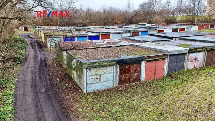 Pronájem garáže, Kolín, 19 m2