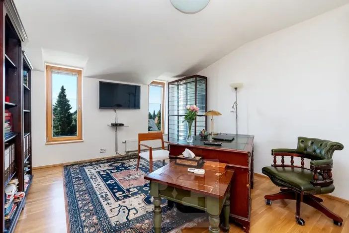 Prodej bytu 4+kk, Průhonice, Uhříněveská, 126 m2