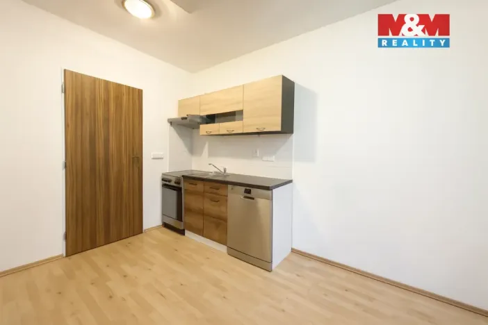Pronájem bytu 1+kk, Škvorec - Třebohostice, 29 m2