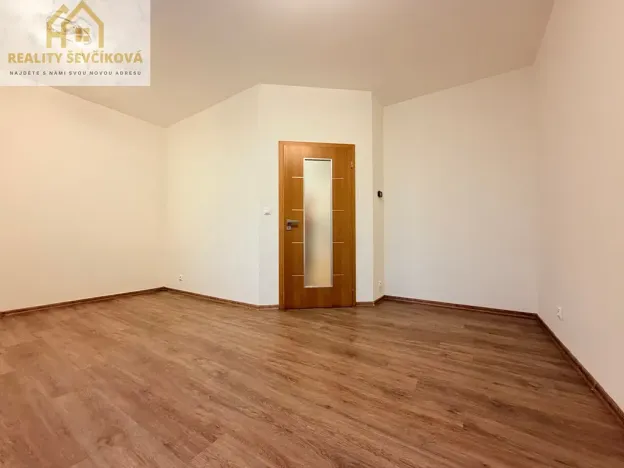 Pronájem bytu 3+kk, Hradec Králové, Pouchovská, 90 m2