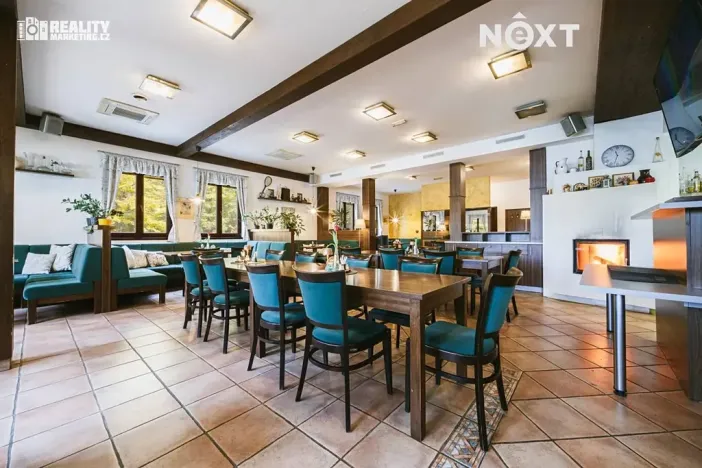 Prodej apartmánu, Račice-Pístovice, 304 m2