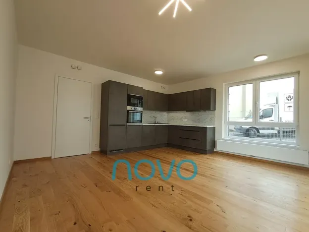 Pronájem bytu 2+kk, Praha - Modřany, Kolmanova, 49 m2