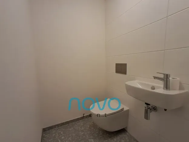 Pronájem bytu 2+kk, Praha - Modřany, Kolmanova, 49 m2