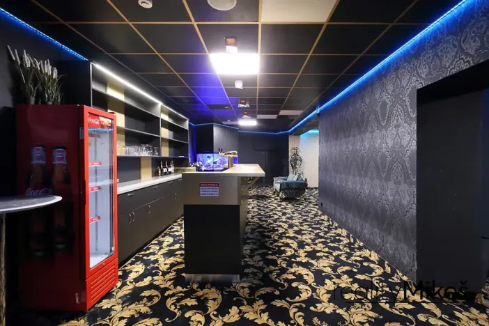 Pronájem obchodního prostoru, Liberec, Na Žižkově, 351 m2