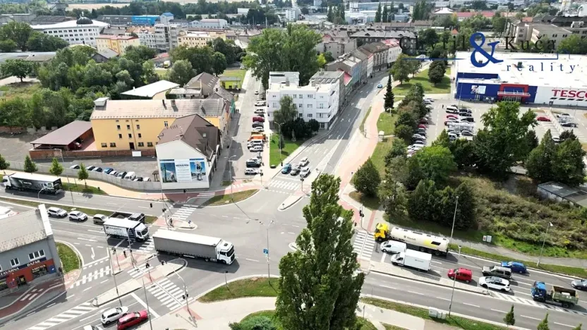 Pronájem obchodního prostoru, Přerov, Škodova, 351 m2