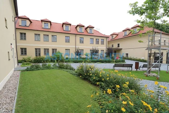 Pronájem bytu 3+kk, Praha - Dejvice, U Matěje, 109 m2