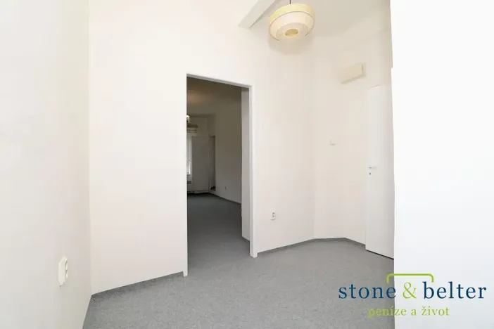 Pronájem bytu 1+kk, Praha - Smíchov, Holečkova, 25 m2