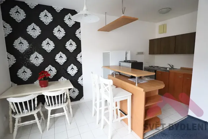 Pronájem bytu 1+kk, Praha - Vysočany, bratří Dohalských, 42 m2