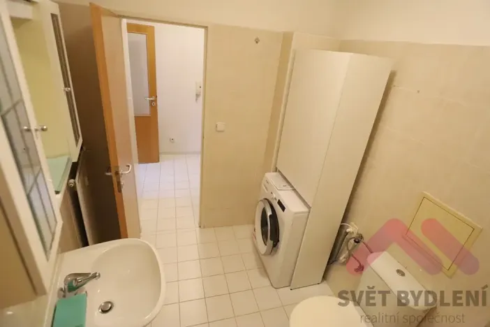 Pronájem bytu 1+kk, Praha - Vysočany, bratří Dohalských, 42 m2