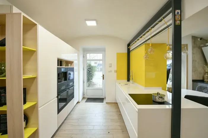 Prodej obchodního prostoru, Praha - Smíchov, Radlická, 86 m2