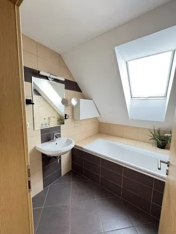 Pronájem bytu 3+kk, Praha - Kolovraty, 100 m2