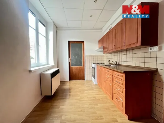 Pronájem bytu 1+1, Chomutov, Čechova, 34 m2