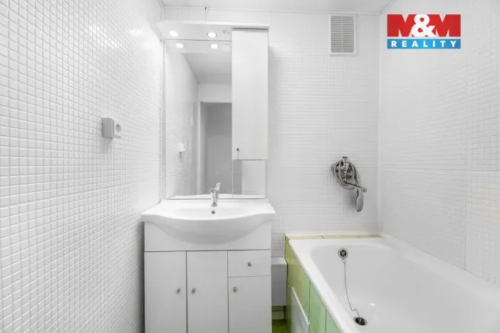 Prodej bytu 3+1, Ústí nad Labem - Ústí nad Labem-centrum, Ve Smyčce, 64 m2