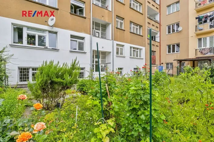 Prodej bytu 2+kk, Praha - Podolí, Podolská, 44 m2