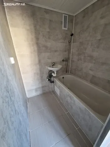 Pronájem bytu 2+1, Chomutov, Dřínovská, 67 m2