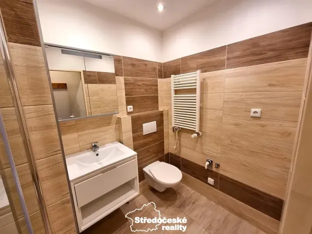 Pronájem bytu 2+kk, Praha - Troja, Hnězdenská, 37 m2