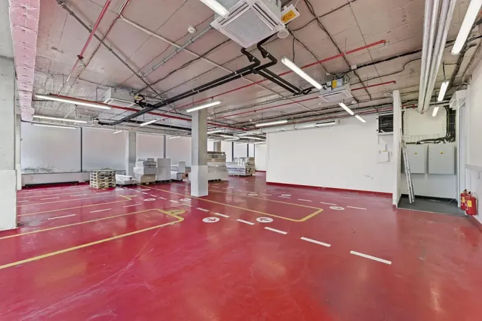 Pronájem kanceláře, Praha - Holešovice, U garáží, 158 m2