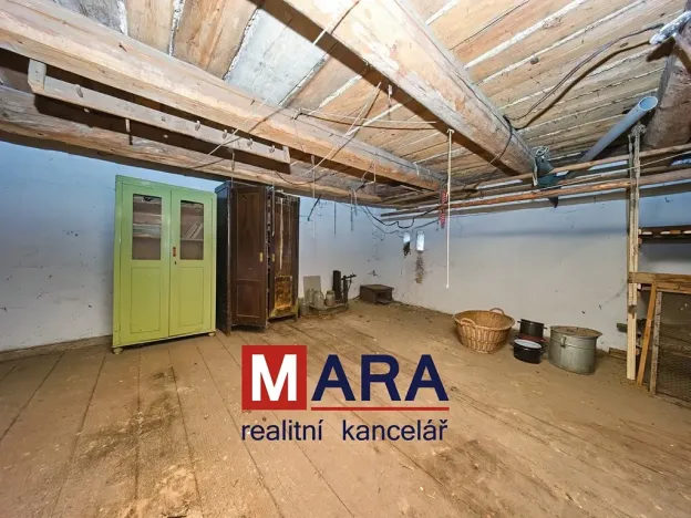 Prodej rodinného domu, Charváty, 172 m2
