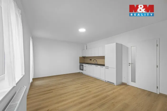 Prodej bytu 1+kk, Hradec Králové - Nový Hradec Králové, Antonína Petrofa, 32 m2