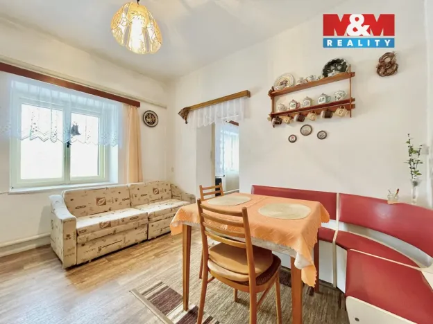 Prodej rodinného domu, Třebařov, 336 m2