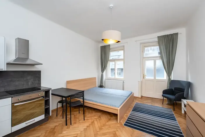 Pronájem bytu 1+kk, Praha - Nové Město, Lípová, 33 m2