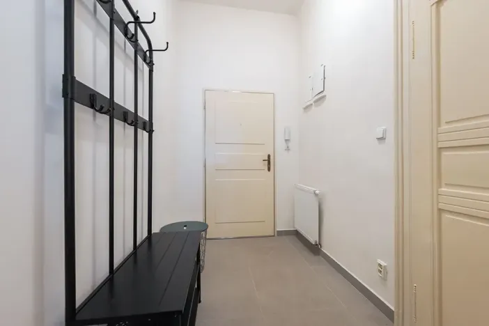 Pronájem bytu 1+kk, Praha - Nové Město, Lípová, 33 m2