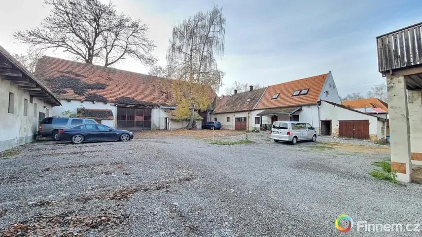 Pronájem garáže, Praha - Ruzyně, 160 m2