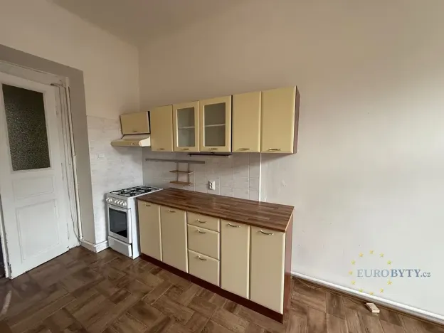 Pronájem bytu 2+kk, Praha - Nusle, Svatoslavova, 43 m2