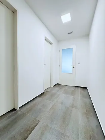 Pronájem bytu 2+kk, Zlín, Štefánikova, 52 m2