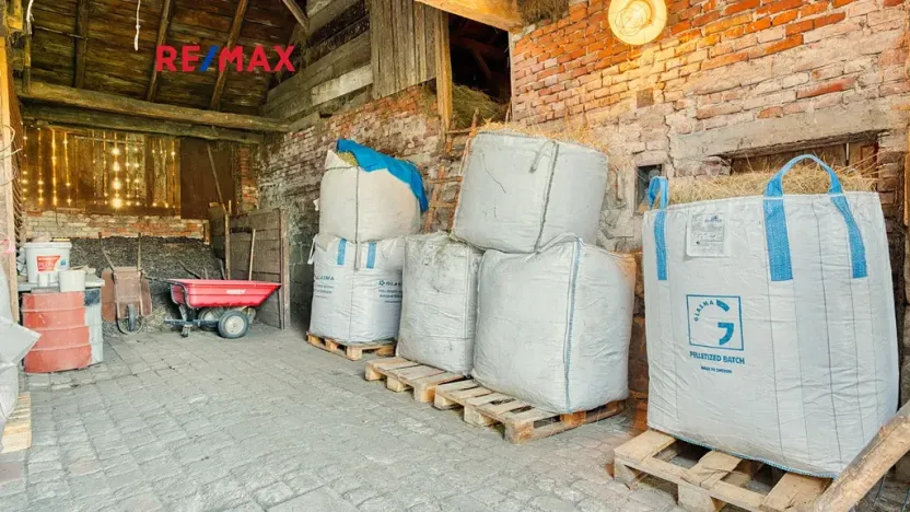 Prodej rodinného domu, Provodín, 290 m2