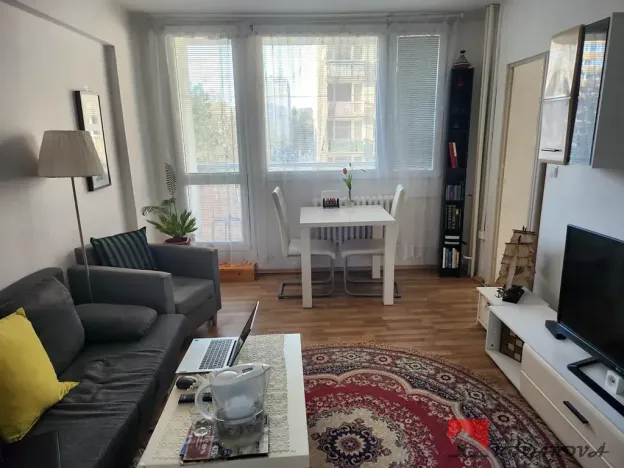 Prodej bytu 2+kk, Kralupy nad Vltavou, sídl. Hůrka, 38 m2