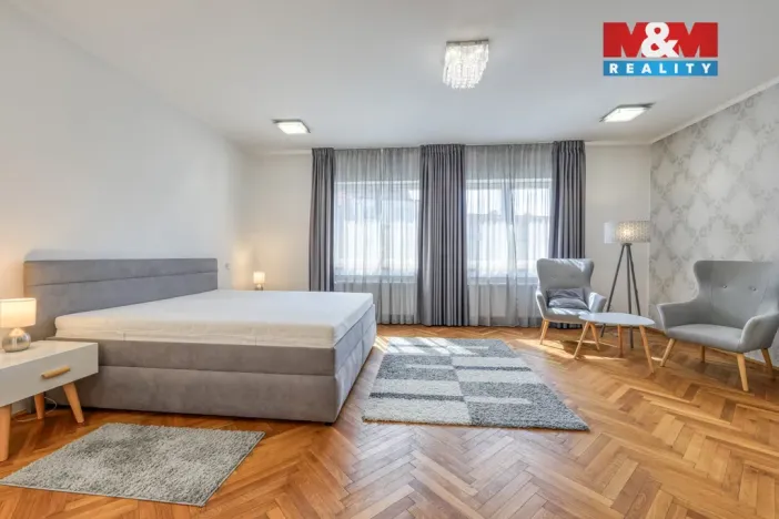 Pronájem bytu 3+1, Plzeň - Jižní Předměstí, Erbenova, 140 m2