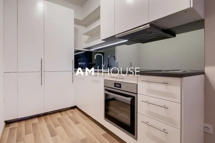 Pronájem bytu 2+kk, Praha - Strašnice, Zvěřinova, 61 m2