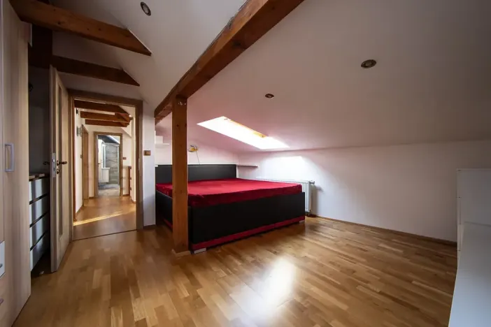 Prodej obchodního prostoru, Praha - Hlubočepy, Hlubočepská, 156 m2