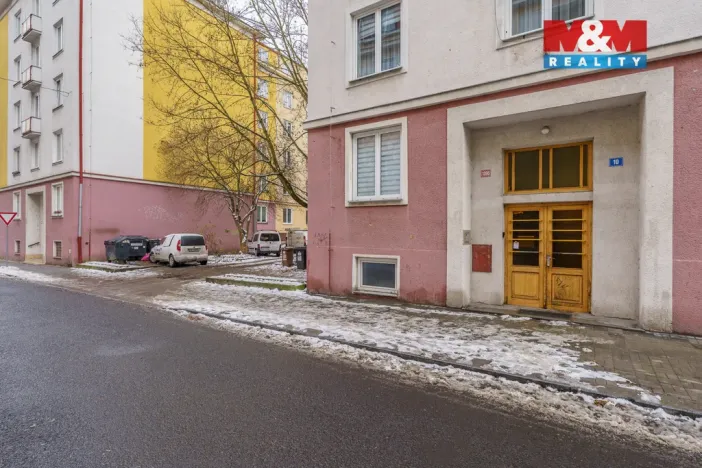 Prodej bytu 2+1, Karlovy Vary, K. Čapka, 55 m2