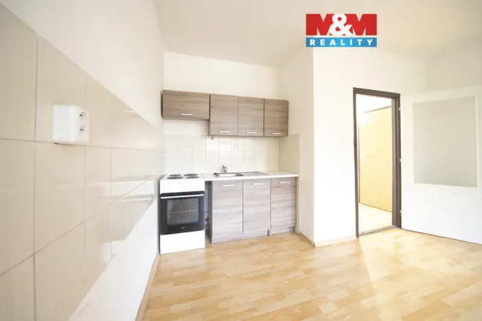 Prodej bytu 2+kk, Děčín - Děčín V-Rozbělesy, Závodní, 42 m2