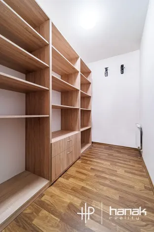 Pronájem bytu 2+kk, Olomouc, Janského, 78 m2