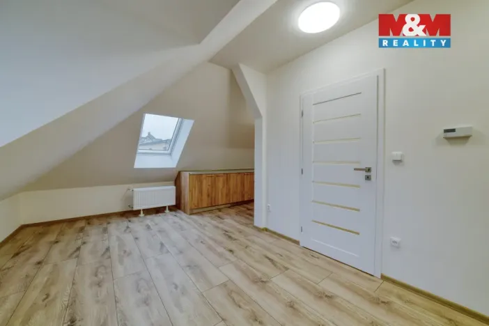 Prodej činžovního domu, Luby, Revoluční, 218 m2