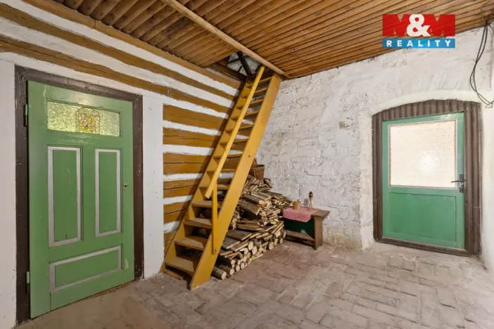 Prodej chalupy, Polička - Lezník, 177 m2