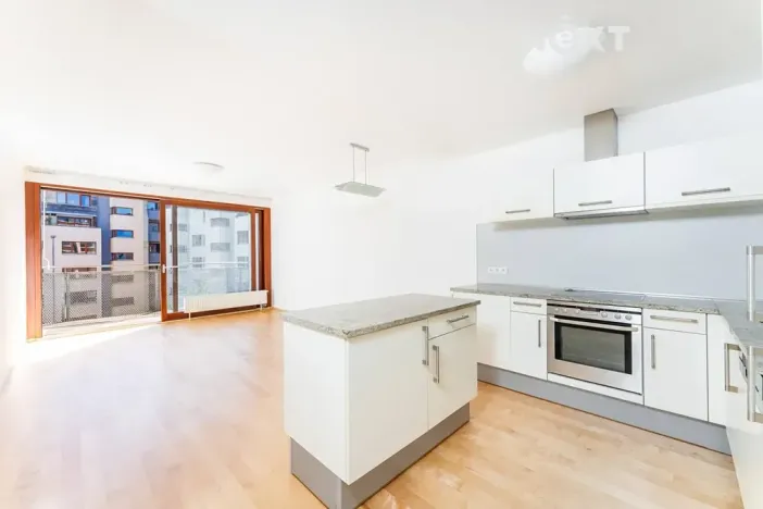 Pronájem bytu 3+kk, Praha - Vysočany, Podnádražní, 100 m2