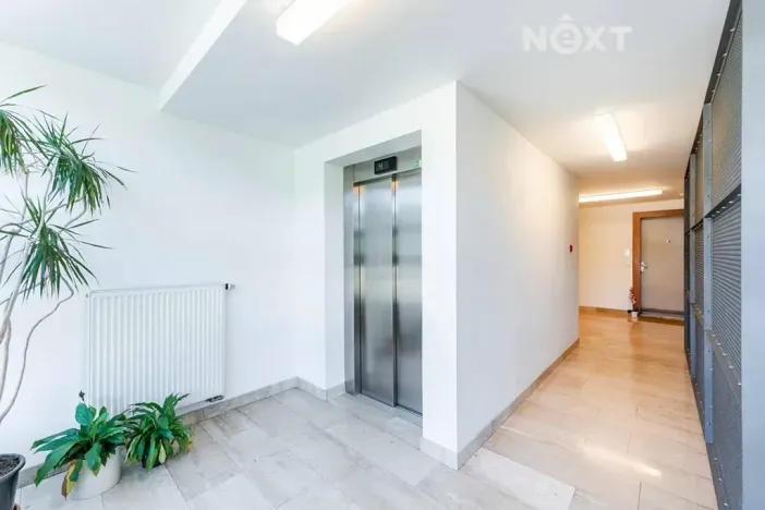 Pronájem bytu 3+kk, Praha - Vysočany, Podnádražní, 100 m2